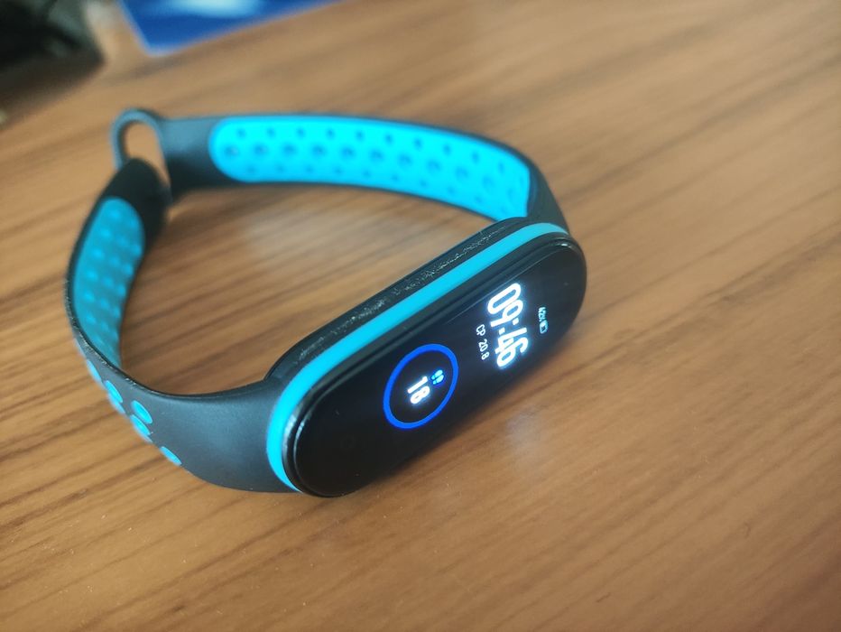 Фитнес-браслет Xiaomi Mi Smart Band 5 Black, б/у