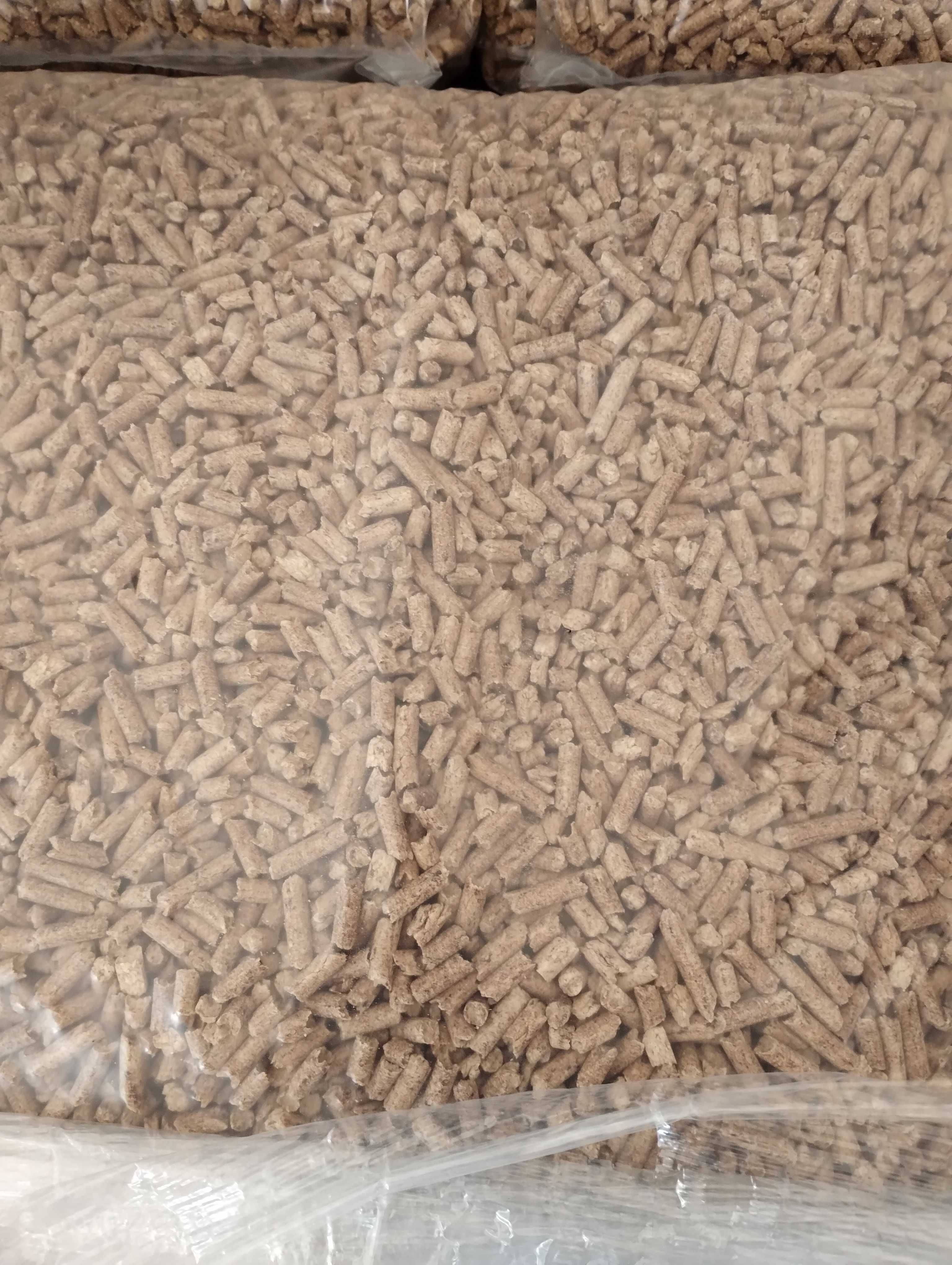 POLVITA Pellet drzewny sosnowy 6mm, sprzedaż hurtowa