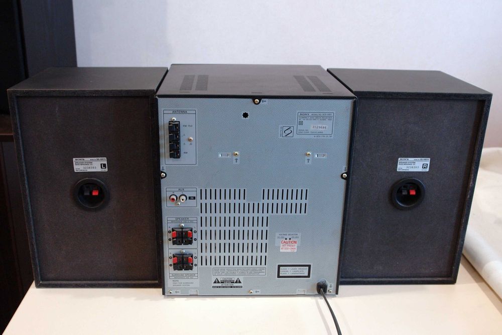 Музыкальный ценр Sony FH-G80.