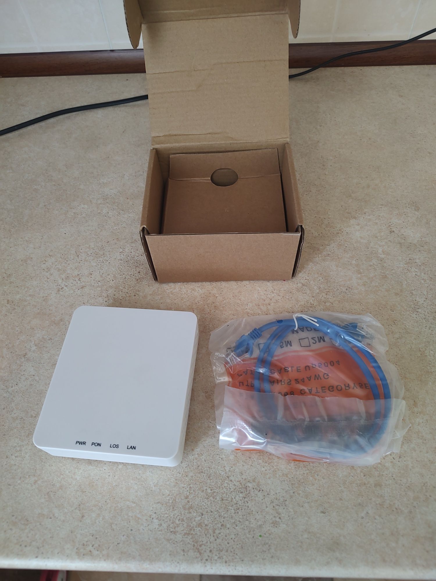 XPON 1GE ONU ( model:xp8100)