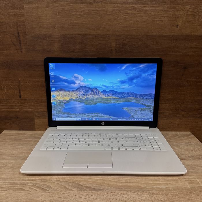 Ноутбук hp laptop 15 i7-7500 / 8 ram / 240