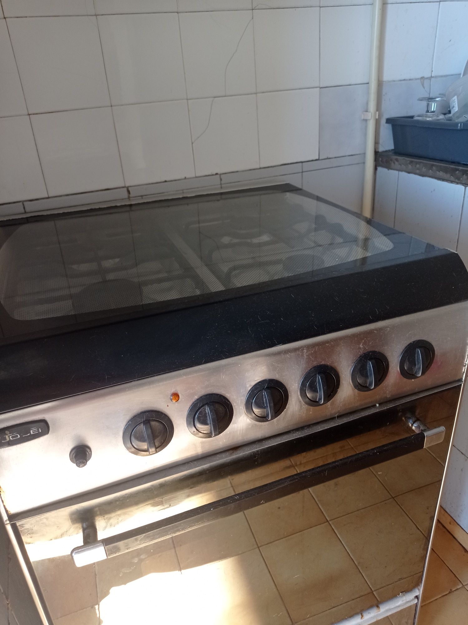 Fogão de 4 bocas e forno jocel