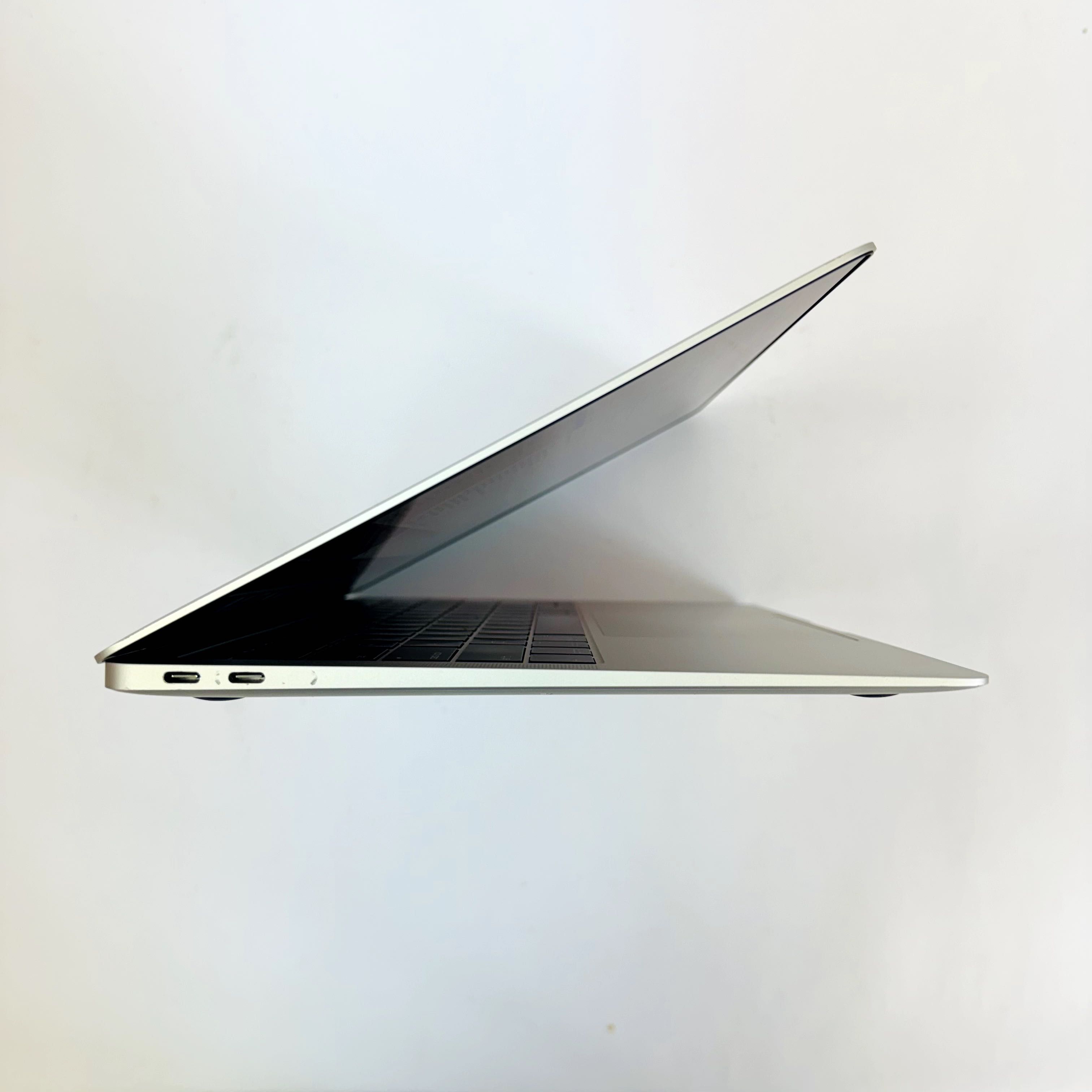 MacBook Air 13' 2019 i5 8/256 Silver
