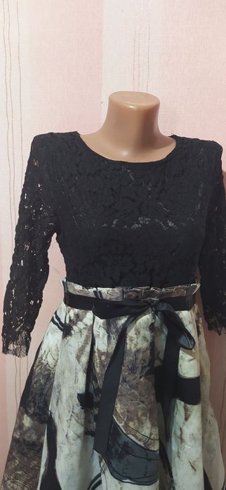 Платье нарядное женское