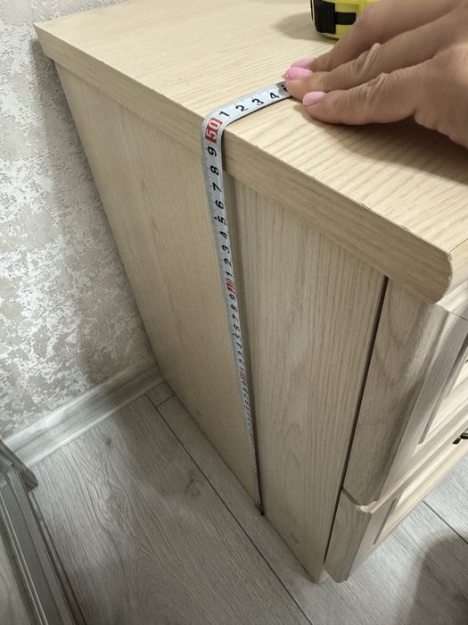 Комод та 2 приліжкові тумбочки в гарному стані