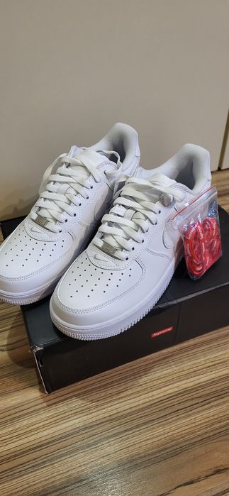 Nike Air Force 1 White Supreme