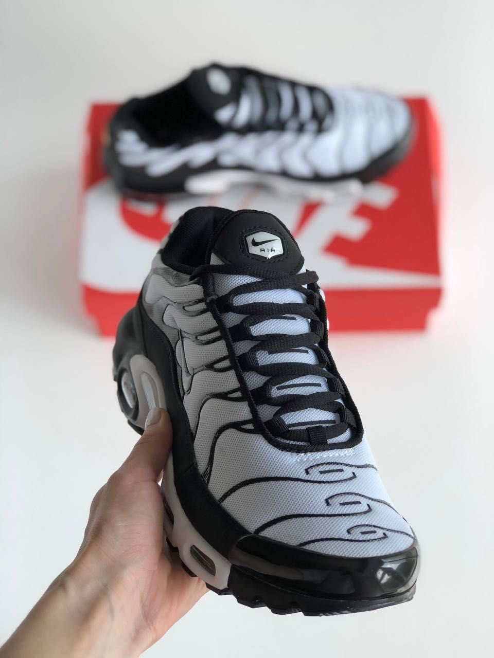 Мужские кроссовки Nike Air Max Tn Plus black&white. Размеры 40-45