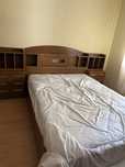 Cama casal +mesas cabeceira