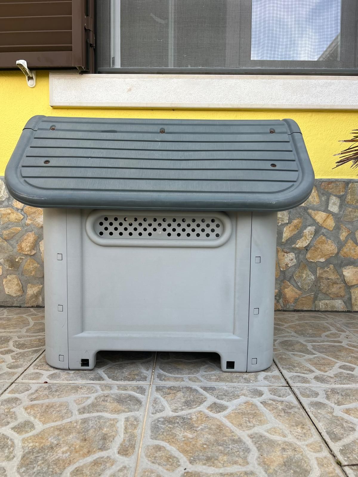 Casota para cão de porte médio