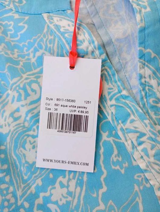 blusa Emily van den bergh com mandalas