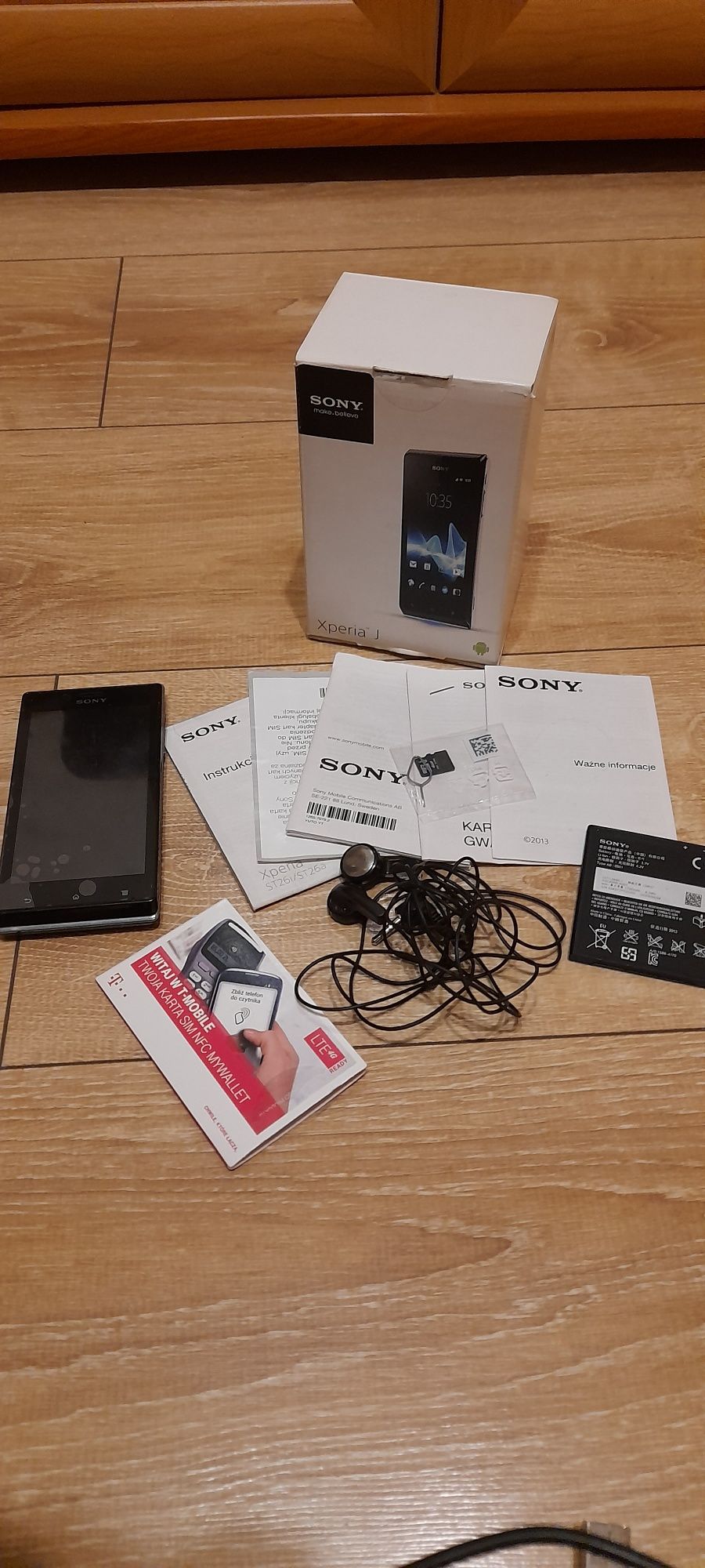 Telefon SONY Xperia ST26I