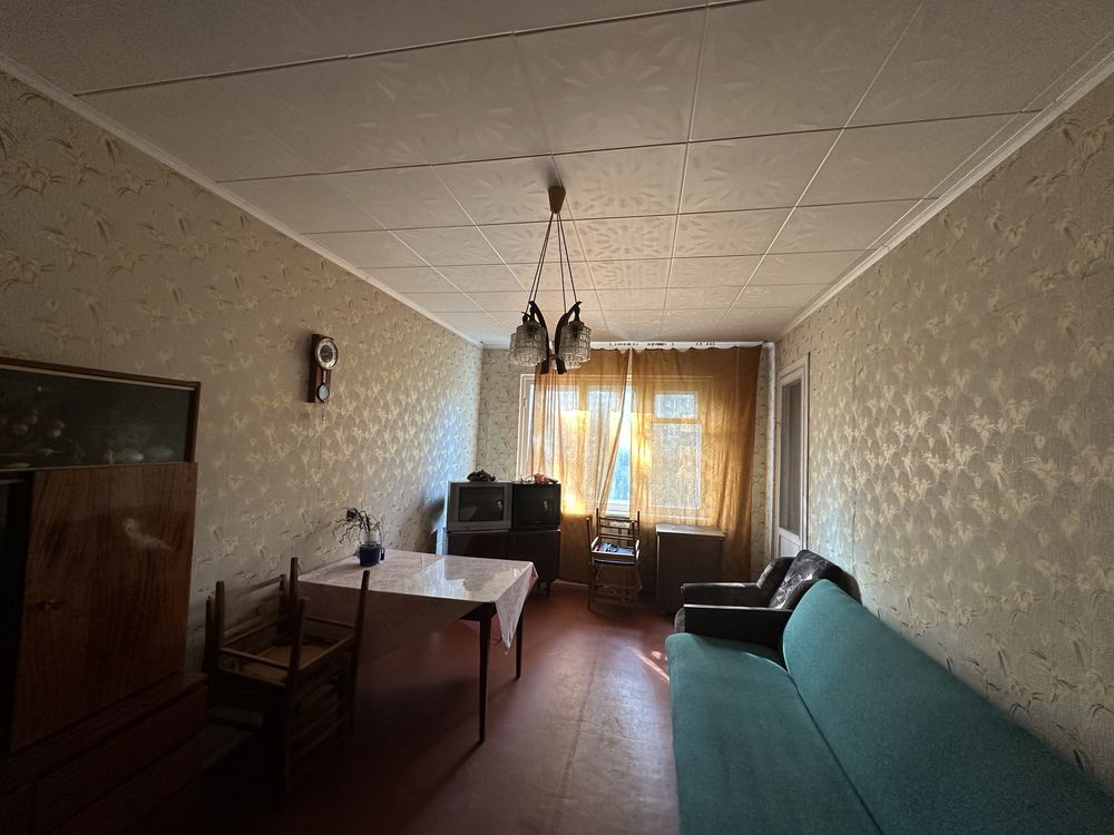 Продам 3к кв м-н Солнечный 13(возле АТБ)