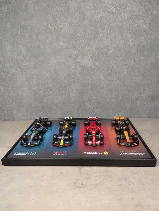 4 Bburago McLaren Ferarri Red Bull Mercedes У Масштабі 1:43 (A4)