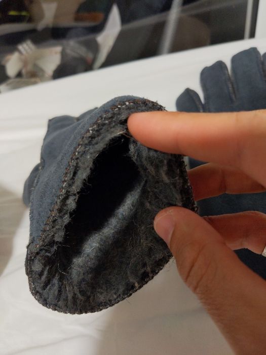 Luva grossa de lã artesanal da Serra da Estrela