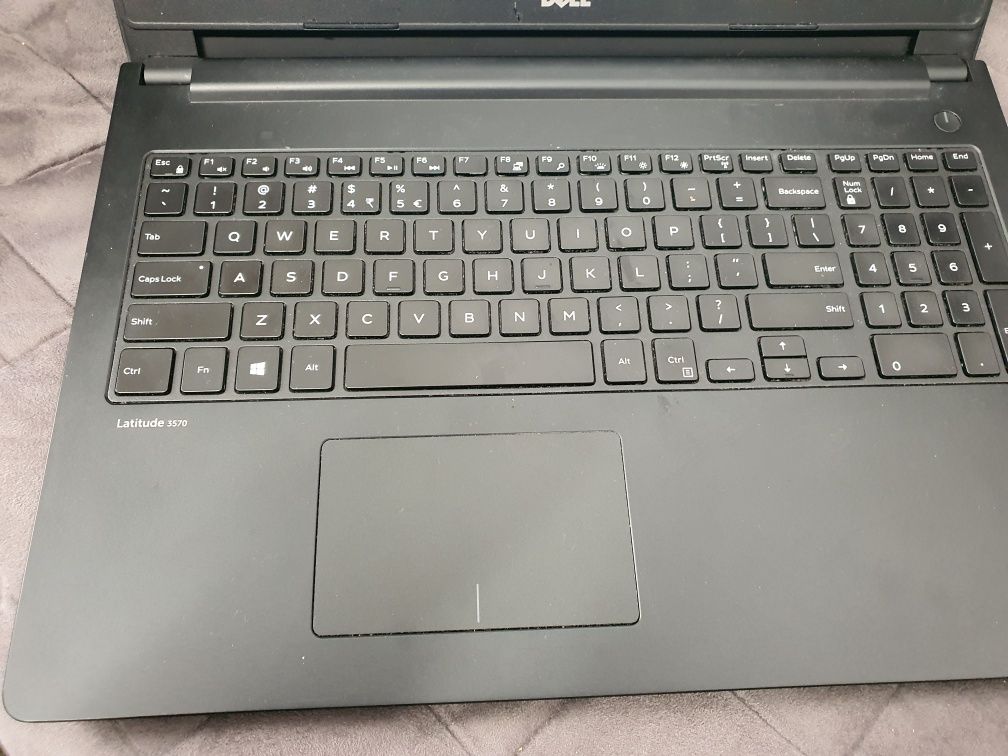 Laptop dell latitude 3570 15.6 cala Led i5 core Windows 10 pro