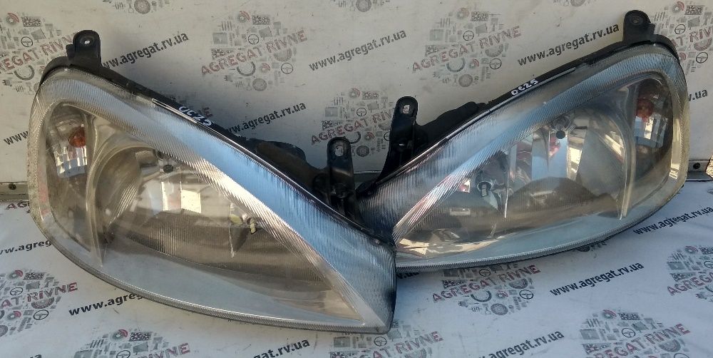 Фара Фары Оптика фонарь СВЕТ Стоп Опель Комбо Opel Combo Ліхтар