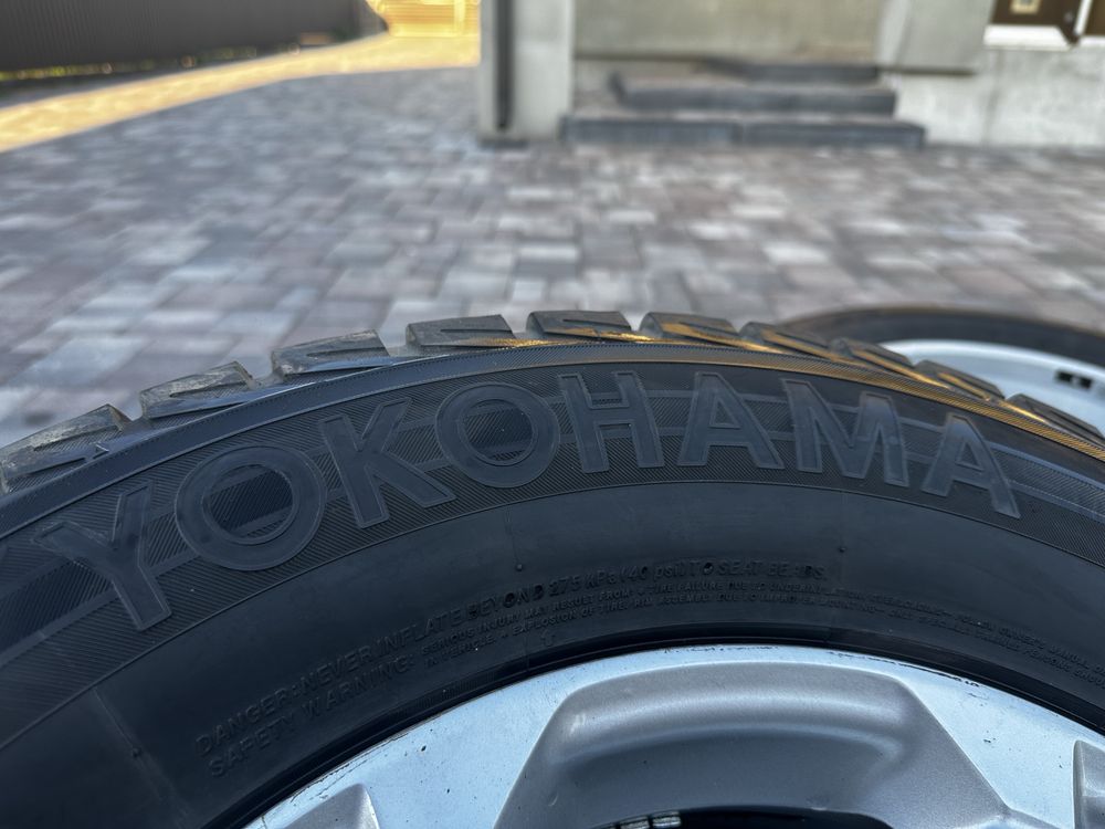 YOKOHAMA 285/60 r18 iceguard ig51v