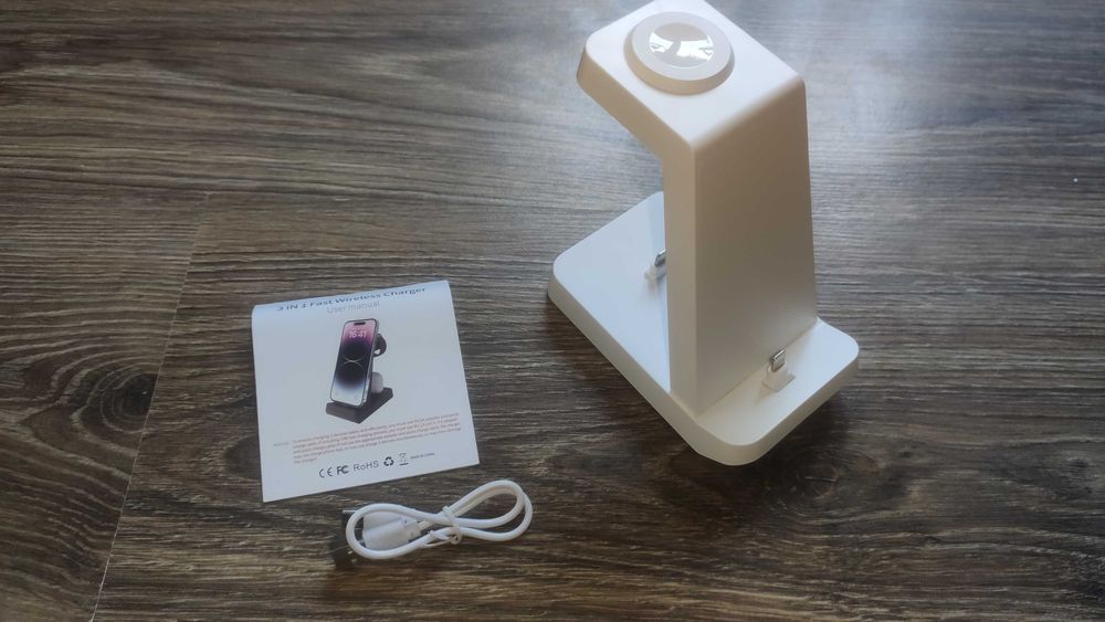 Зарядна станція для iPhone  3 в 1 швидка для Apple Watch