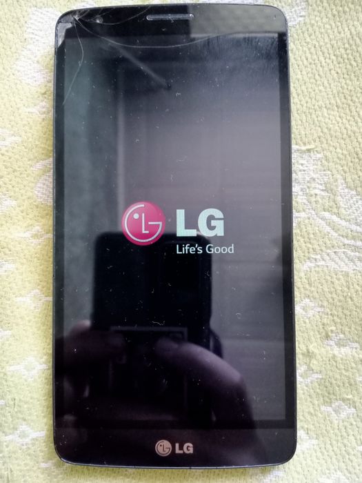 Продам телефон LG на запчасти