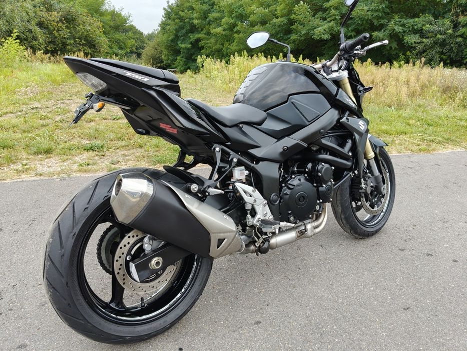 Suzuki GSR 750 piękny stan Niemcy oryginał tylko 11 tys km