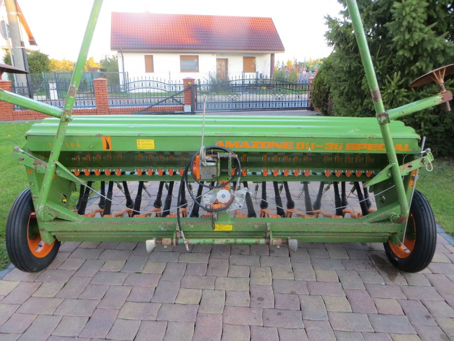 Siewnik Amazone D8-30 Special szer 3 m.