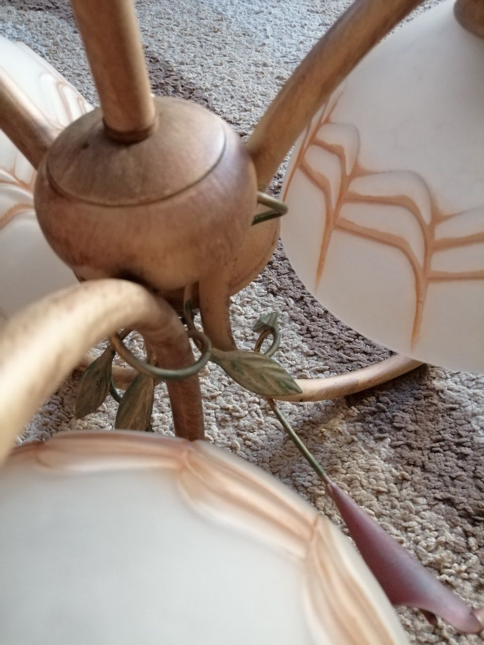 Żyrandol i lampa stojąca. Model Kalia.