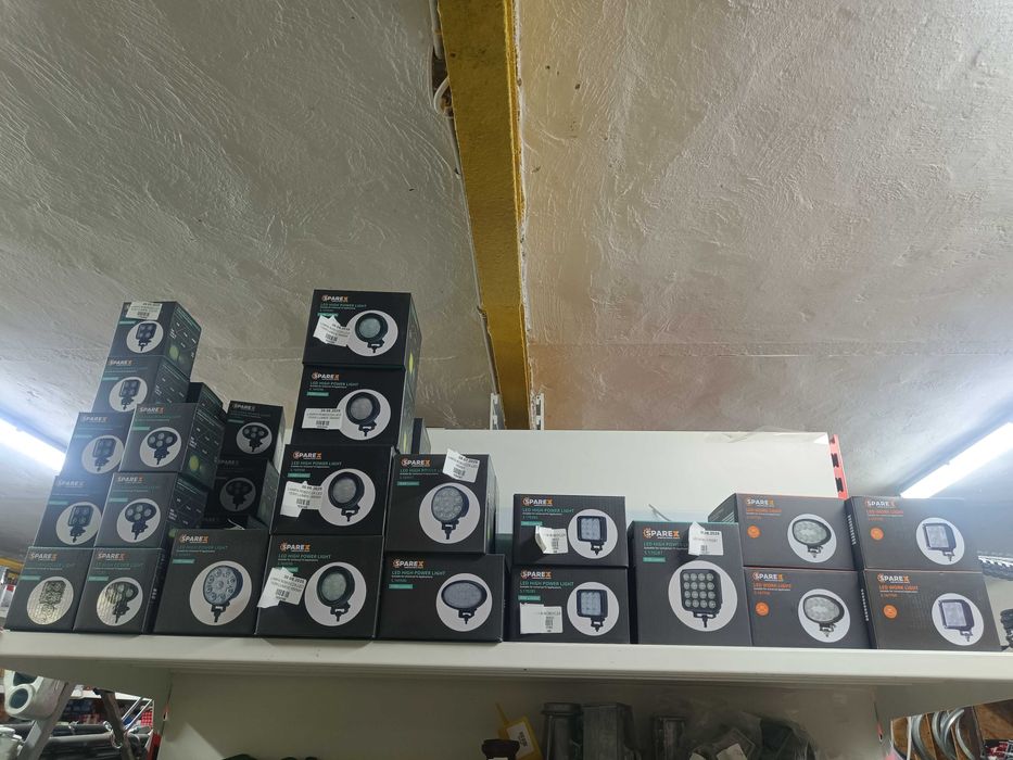 Duża oferta lamp Sparex Kramp o mocy od 2800 do 15000 lumenów.