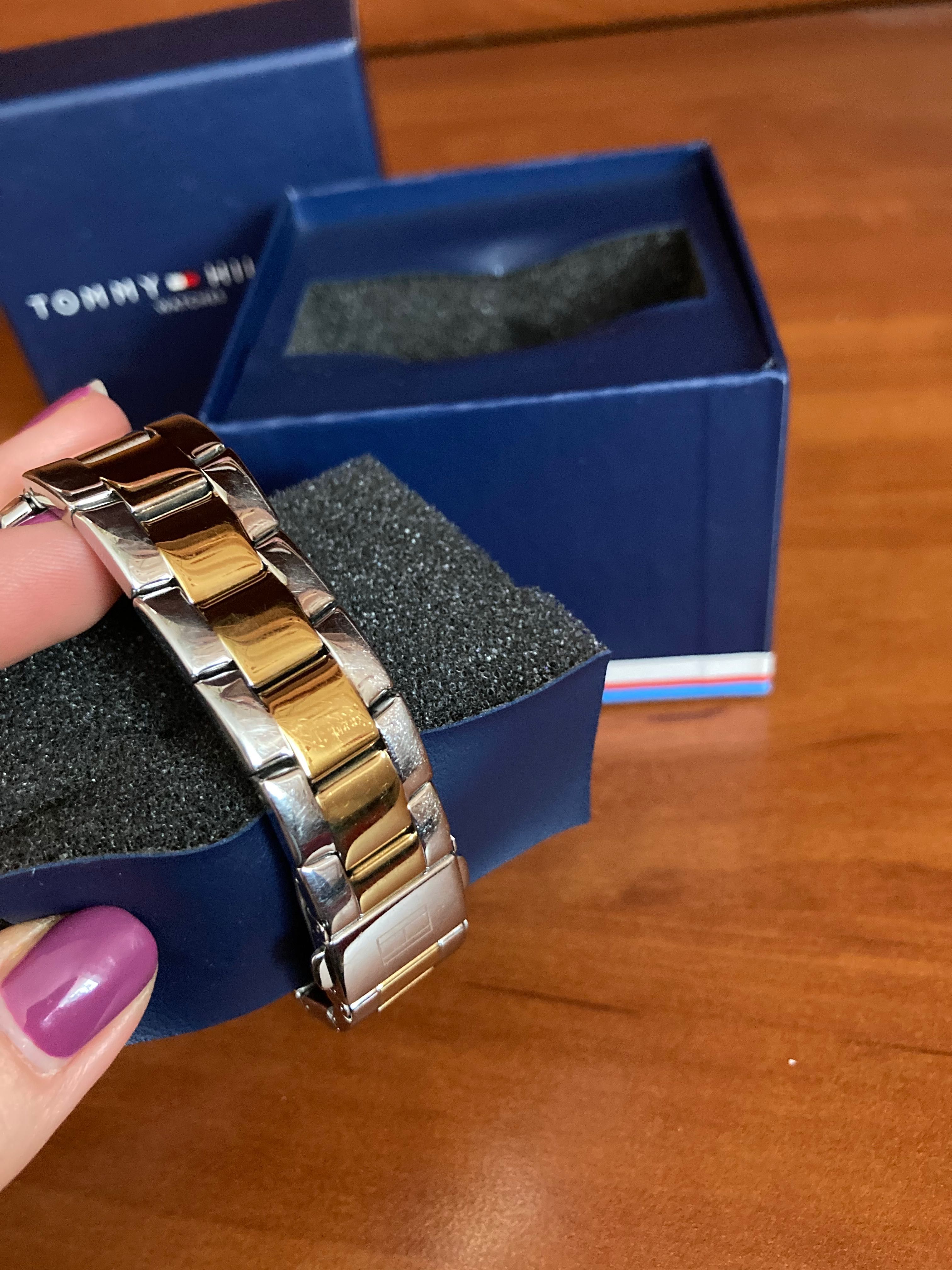 Duży zegarek srebrno złoty Tommy Hilfiger
