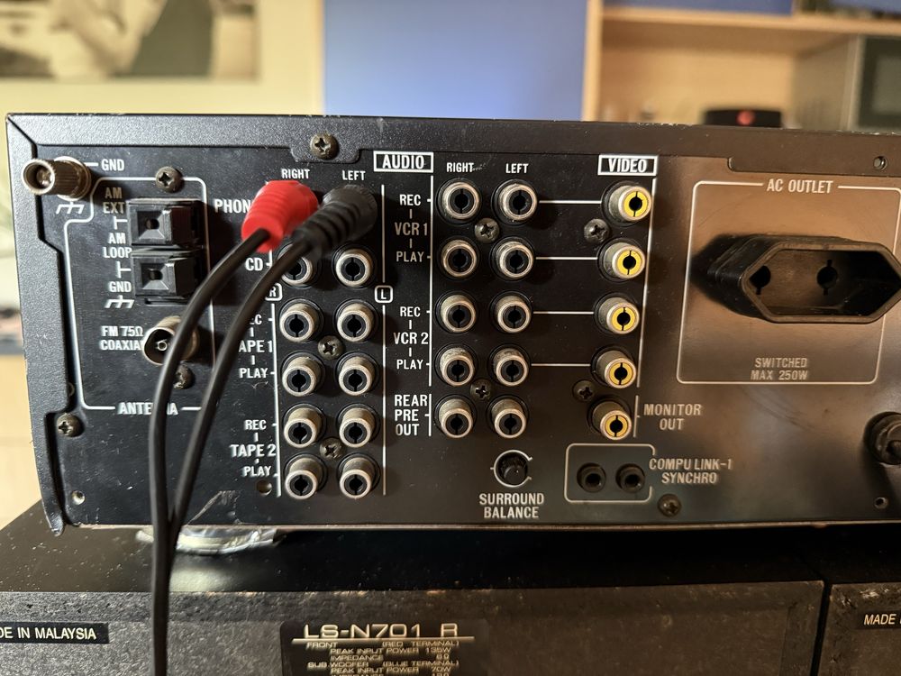 Amplituner JVC RX-801VBK.