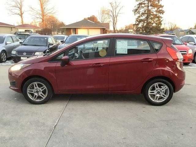 2017 Ford Fiesta SE Сів і поїхав
