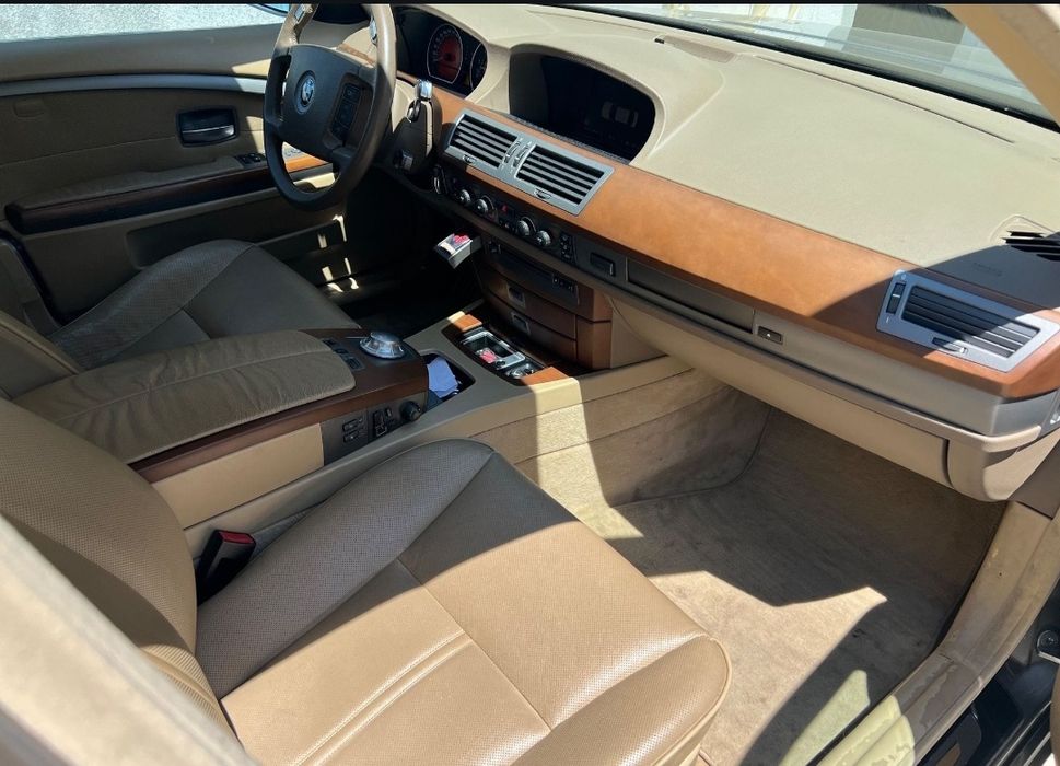 OPORTUNIDADE!! BMW 735i V8  Potente, Fiável e Confortável (Gasolina/GP