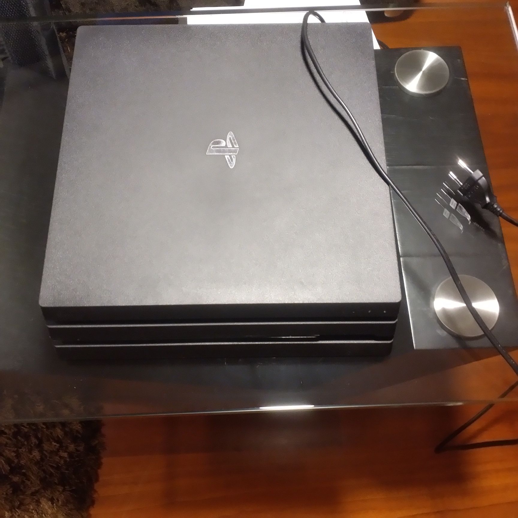 PS4 1tb com comandos