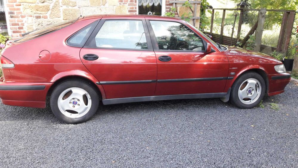 Do sprzedania SAAB 900-klasyk