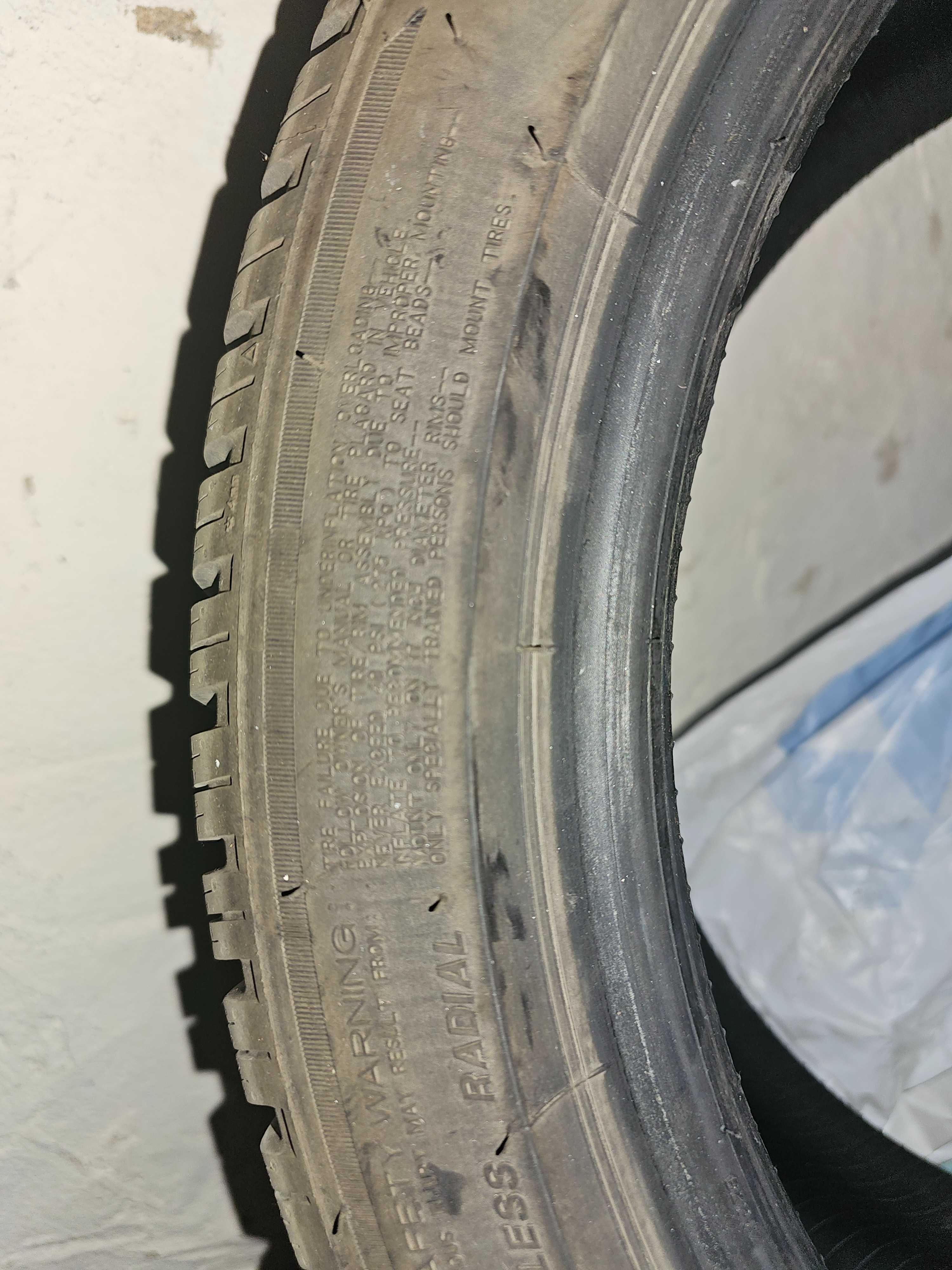 Używane opony zimowe Bridgestone 17"