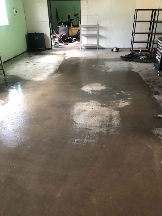 Wynajmę halę przemysłowo/magazynową w Błoniu 212 m2