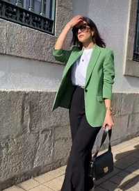Blazer verde Zara