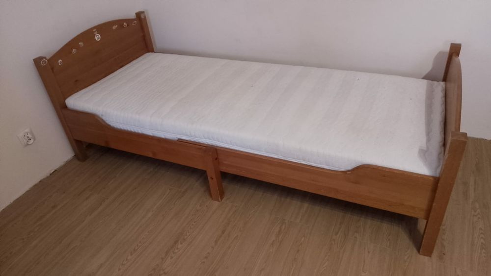 Łóżko jednoosobowe