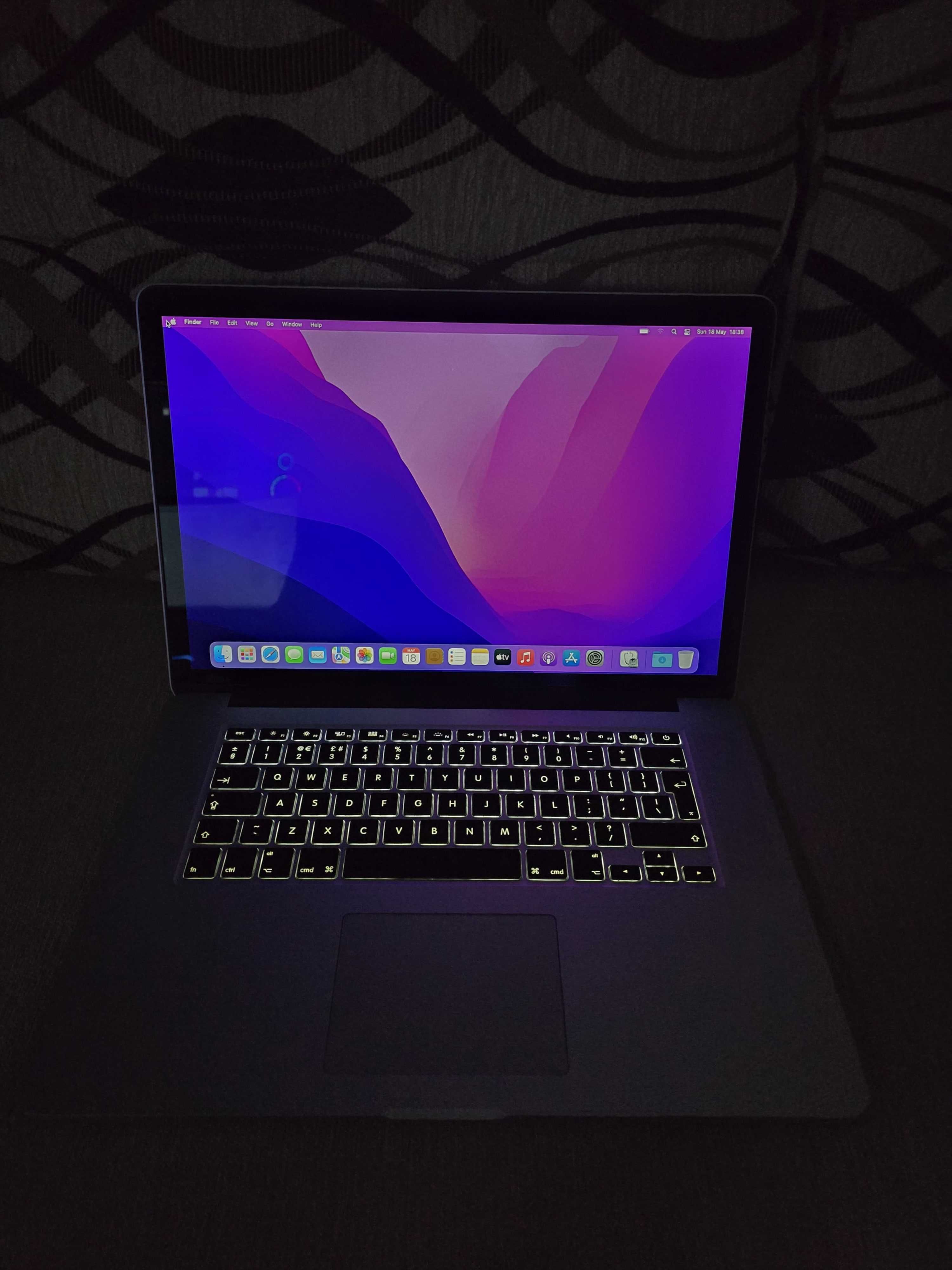 Laptop Apple MacBook Pro 15" 2015 i7 16GB / 256 GB Etui BDB