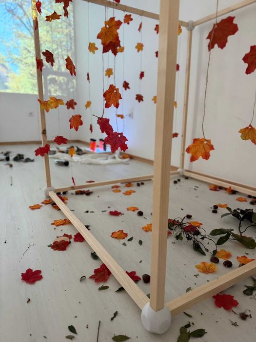 Cubo em madeira para atividades ou ateliers sensoriais