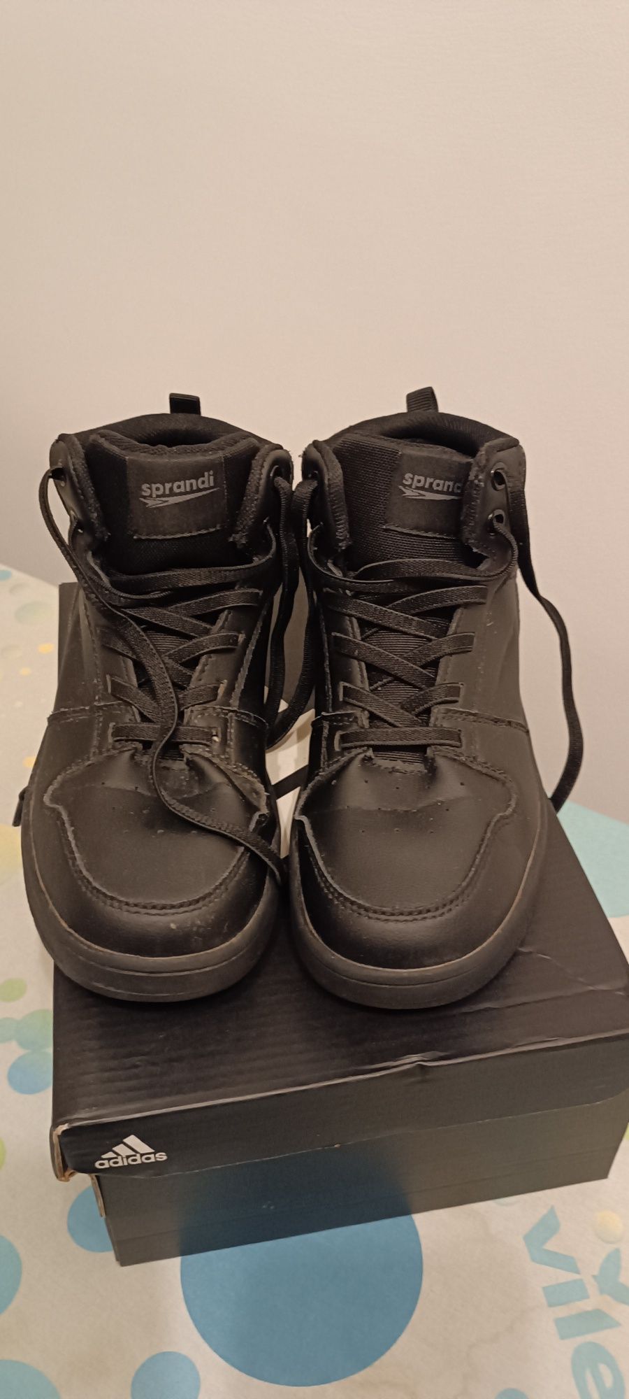 Sprzedam adidasy wysokie rozm. 33 marki Sprandi