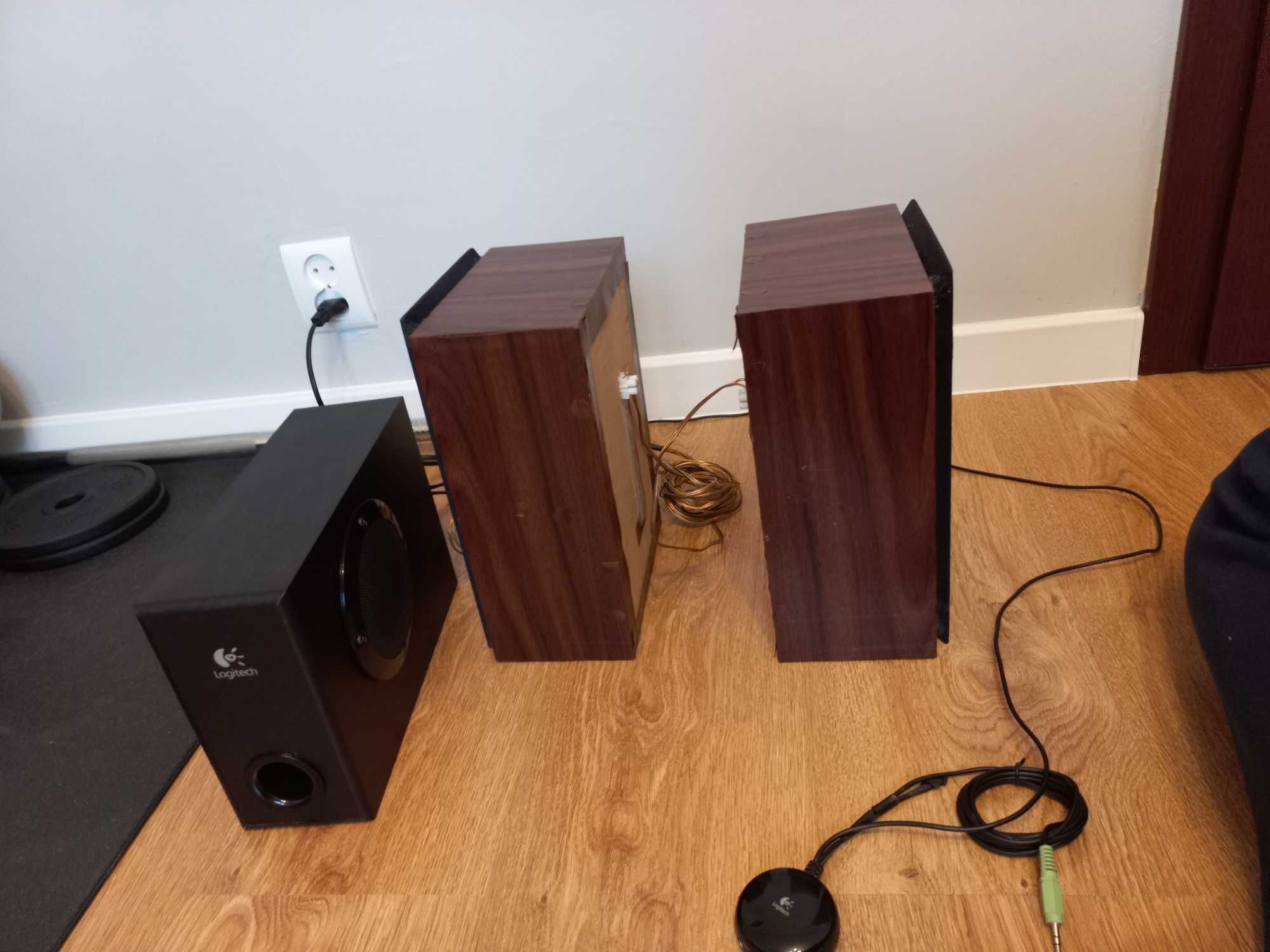 Customowy Zestaw Głośników do Komputera Logitech S-220 & TESLA, Unitra