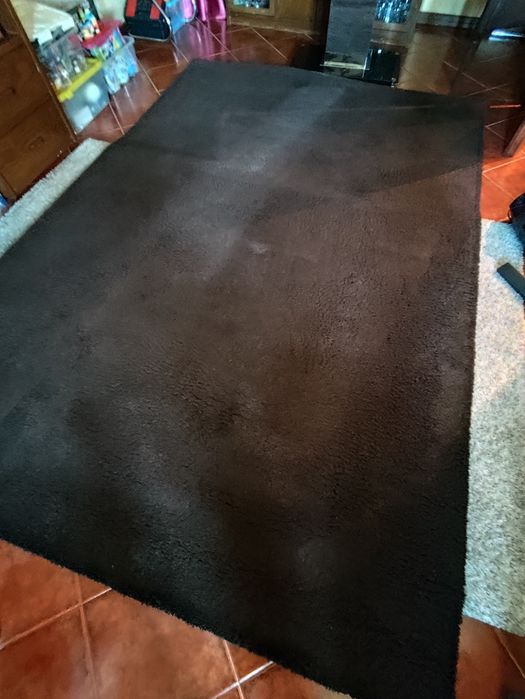 Tapete castanho chocolate