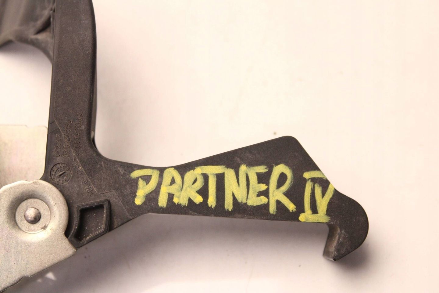 RYGIEL MASKI CITROEN BERLINGO PEUGEOT PARTNER IV 2018- P1008836A