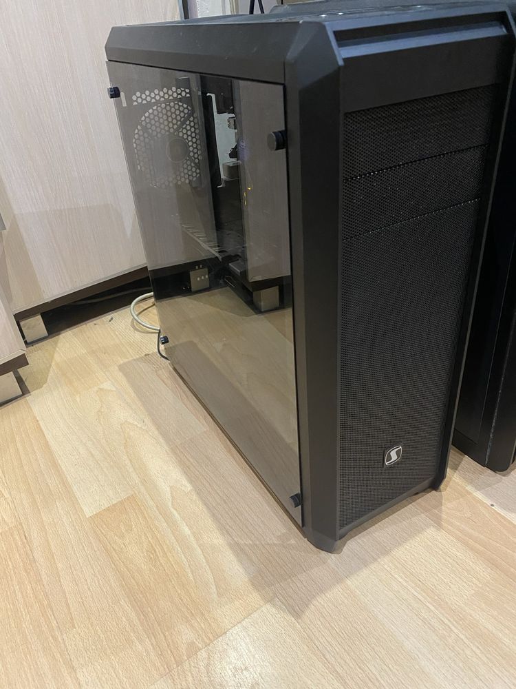 Pc i5-9400f, 16GB RAM, RX580 8GB, SSD 120GB,HDD 1TB