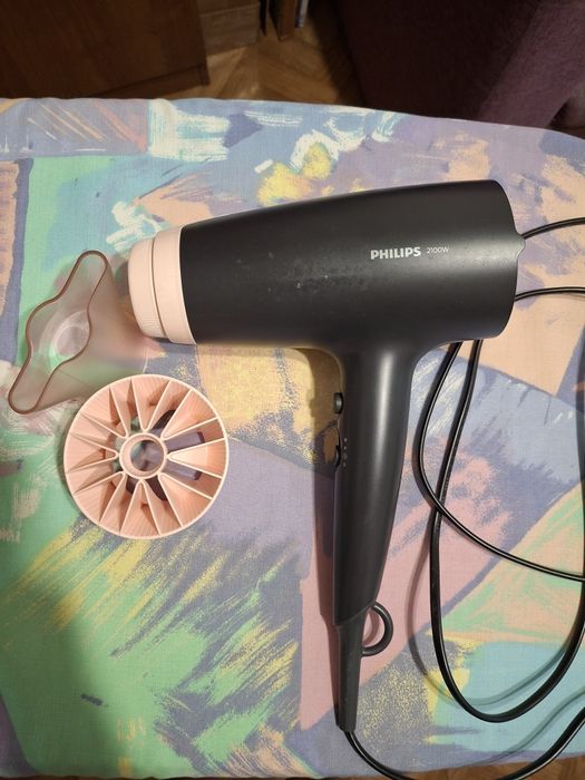 Фен для волос Philips