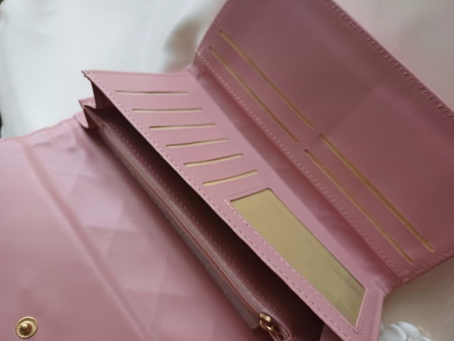 Damski portfel ze skóry naturalnej- Różowy