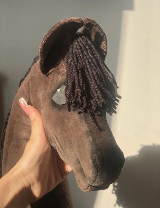 Hobby horse gniady z ogłowiem