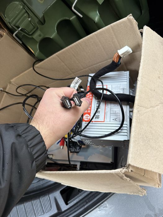 Магнітола Тесла-стайл на Ford Fusion