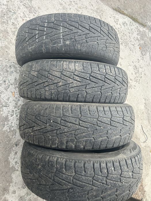 225/60R18 Roadstone WinGuard WinSpike SUV 100T