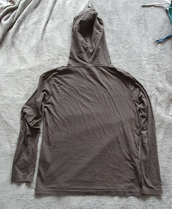 Camisa de Manga Comprida com Capuz